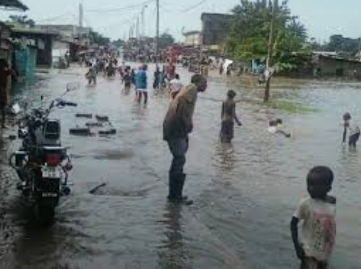 Une forte pluie cause la mort d’un collégien à Kimongo