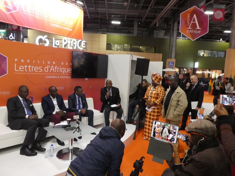 Deux auteurs africains primés au Salon Livre Paris