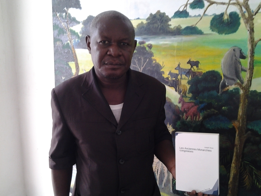 Le Pr Joseph Itoua présente « Les anciennes monarchies congolaises »
