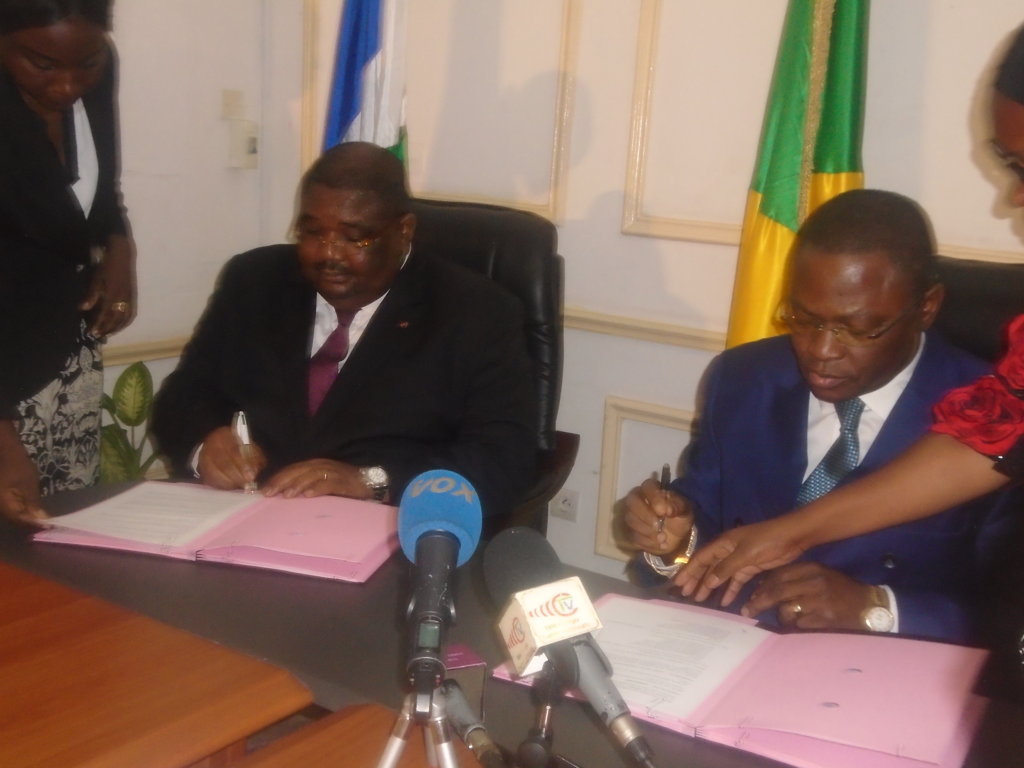Le Congo et la RCA signent une convention dans le secteur des transport
