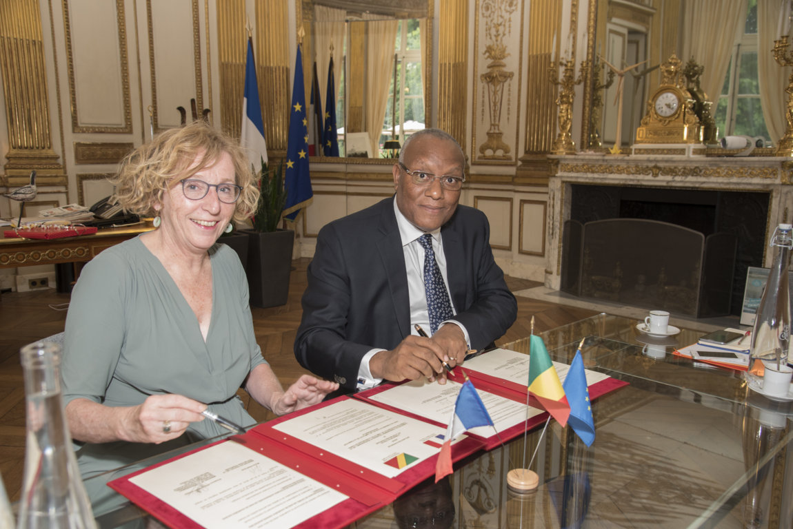 Formation qualifiante :  Antoine Thomas Nicéphore Fylla rencontre la ministre française du Travail