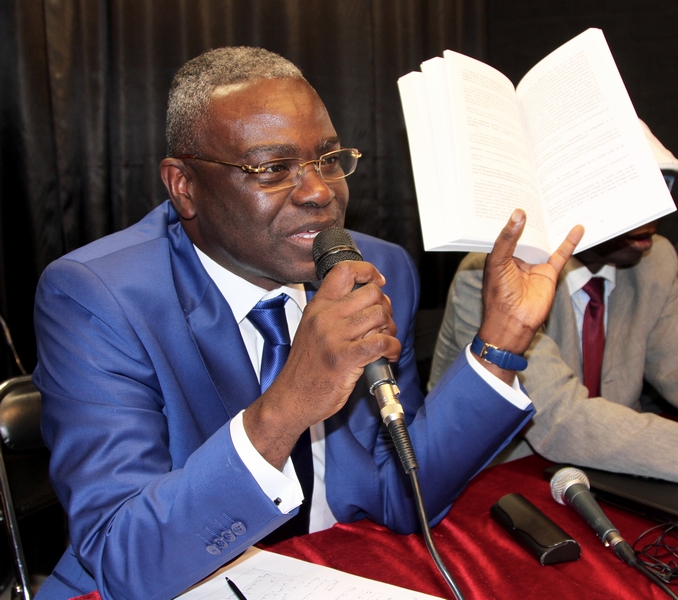 Education : Le ministre Collinet Makosso met sévèrement en garde contre les fraudes au Bac 2018