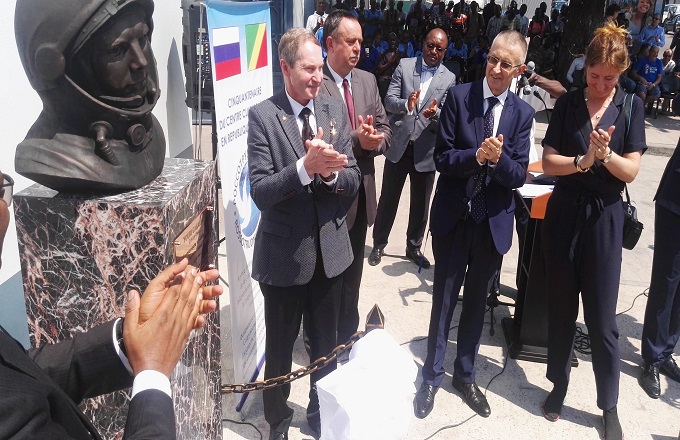 La statue du cosmonaute russe Youri Gagarine inaugurée à Brazzaville