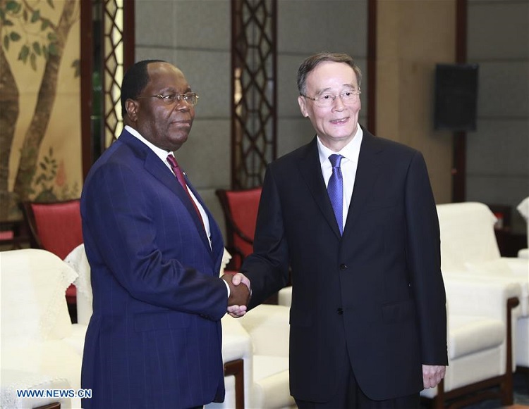 Congo : Clément Mouamba en Chine pour le Forum populaire Chine-Afrique
