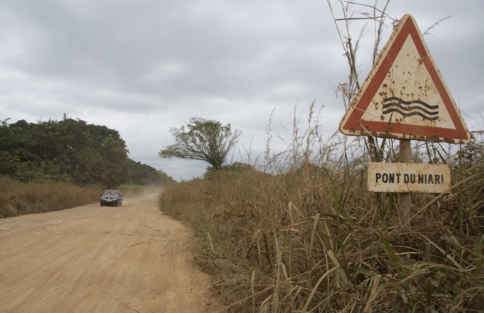 Congo : le gouvernement interdit la circulation des véhicules lourd sur le pont du Niari