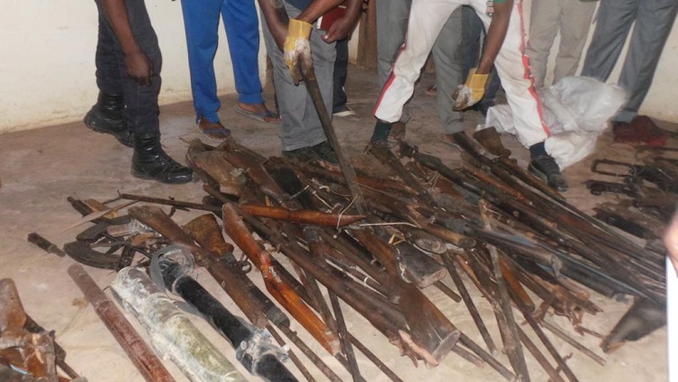 Sortie de crise dans le Pool : collecte d’armes à Loulombo