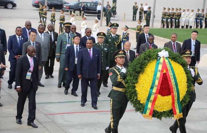 Pekin : Sassou Nguesso s’incline devant la mémoire des héros chinois