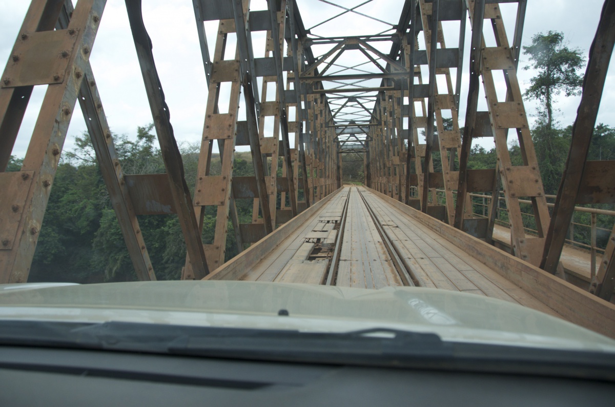 Les poids lourds interdit d’accès sur le pont sur le Niari