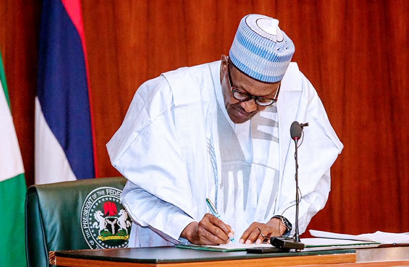 Nigeria : Buhari nomme de nouveaux chefs de l’armée