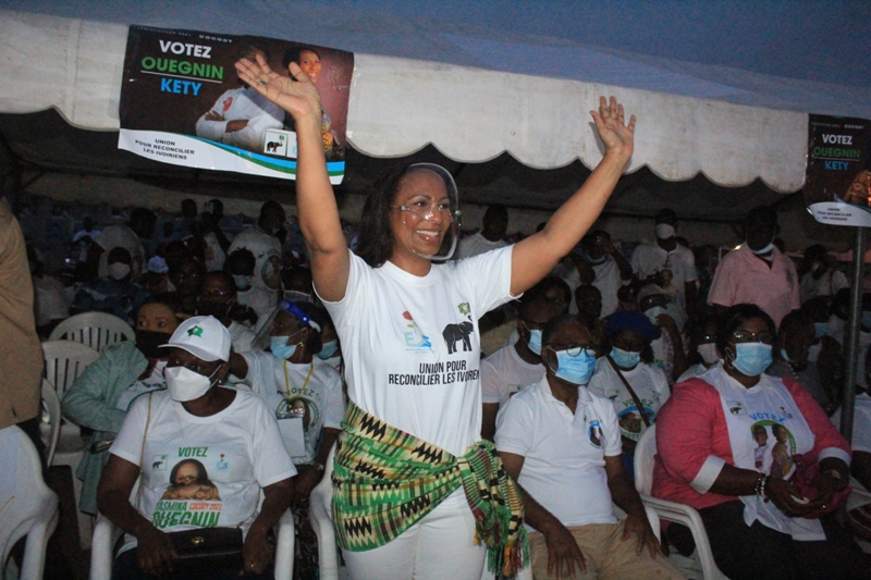 La démocratie  est «mise en congé» en Côte d’Ivoire, selon Yasmina Ouégnin