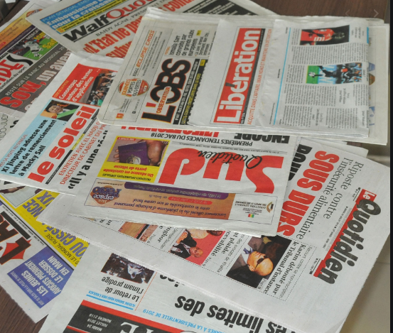 Sénégal: Macky Sall en taille patron dans les journaux