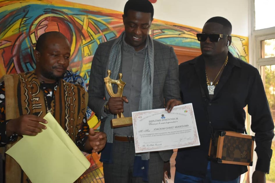 Congo : Joachim Christ Mabouna reçoit le prix spécial grand producteur