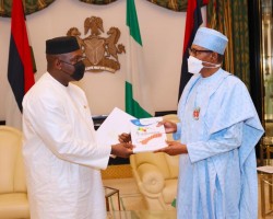 Le Nigeria veut travailler avec la Cedeao pour aider le Mali (Buhari)