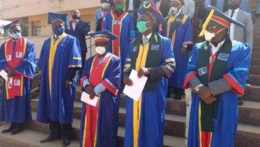 Grève générale et sèche des professeurs d'université. journaldebrazza.com