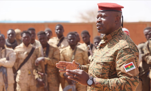 Burkina : le chef de l’Etat Damiba au front