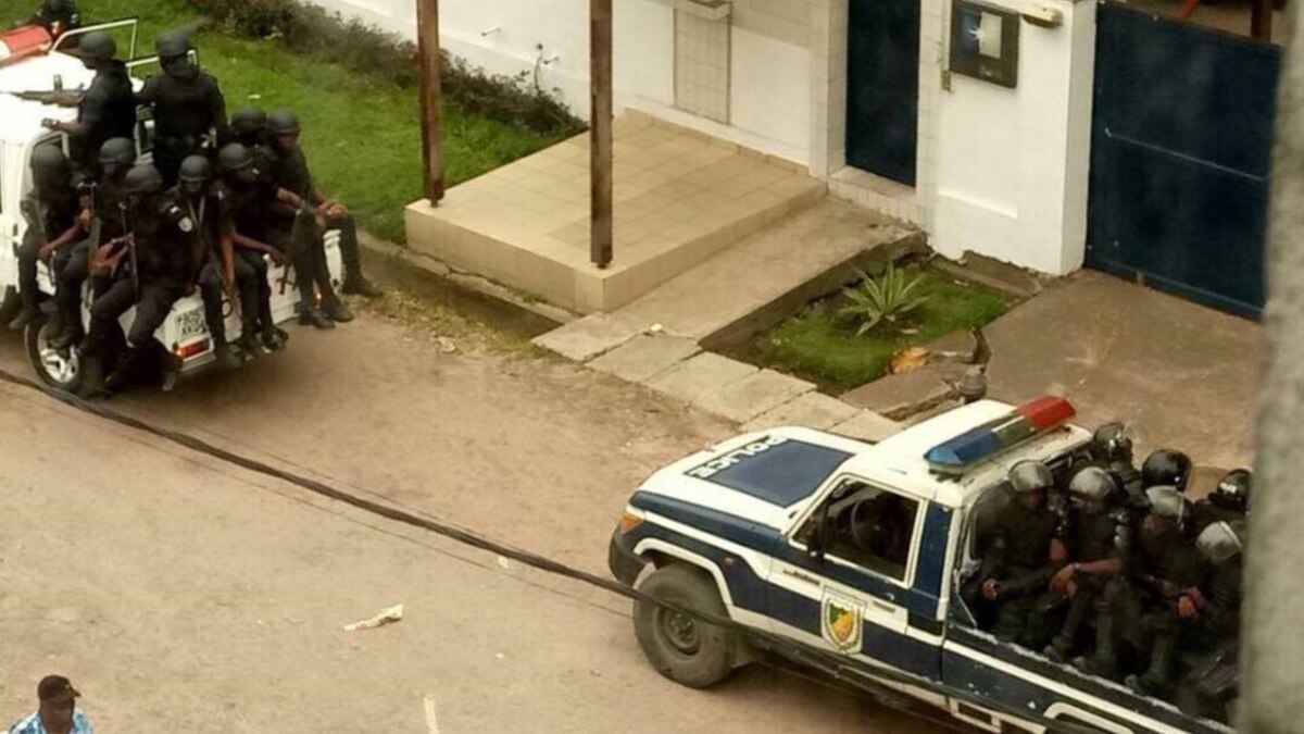 Des policiers condamnés à dix ans de travaux forcés. journaldebrazza.com