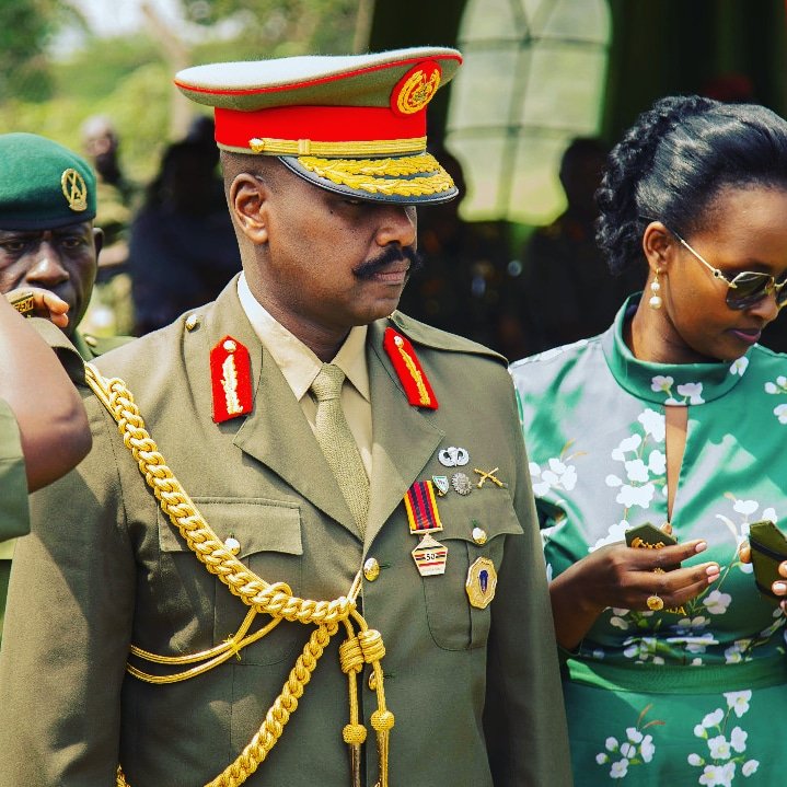 Ouganda : le lieutenant-général Muhoozi Kainerugaba quitte l’armée