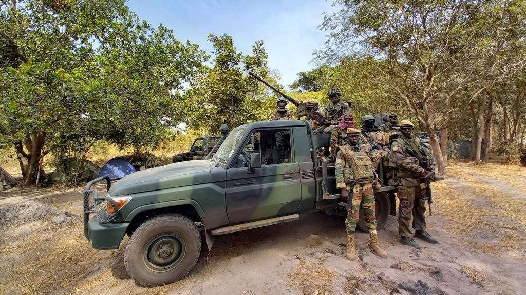 Gambie : une opération militaire fait affluer des Sénégalais