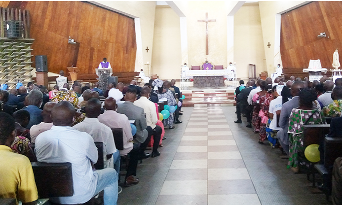 Congo : une messe en mémoire de Parfait Kolélas
