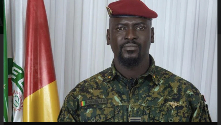 Guinée : le colonel Doumbouya veut rester encore 3 ans au pouvoir