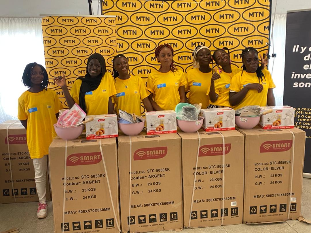 MTN Côte d’Ivoire équipe des jeunes filles pour leur autonomisation