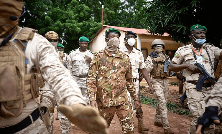 Mali : Assimi Goïta échappe à une « attaque terroriste »