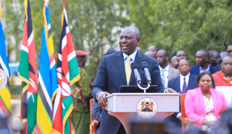 Kenya : Ruto, l’écolier aux pieds nus devenu président