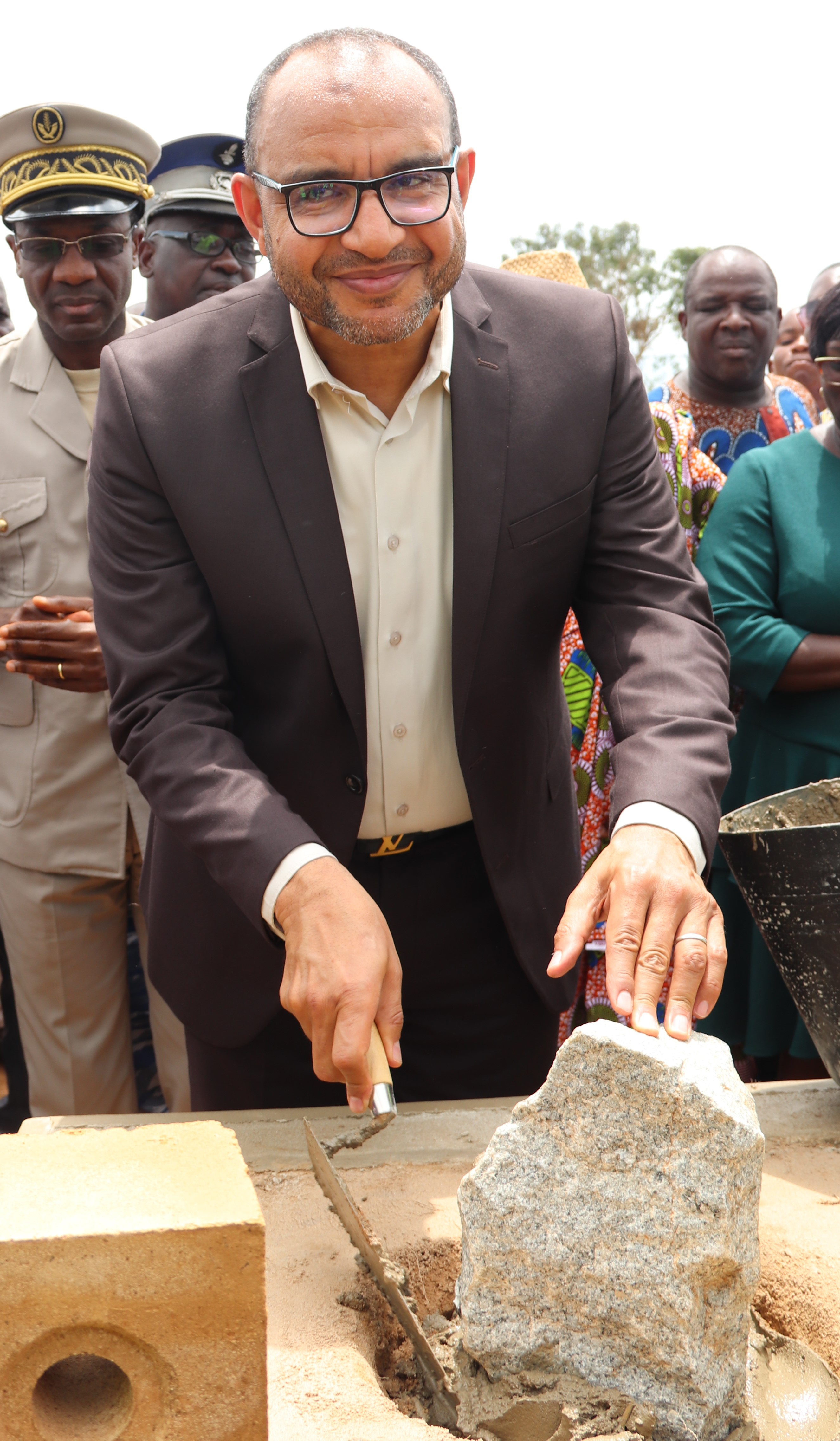 Côte d’Ivoire : LafargeHolcim lance la construction d’une école primaire