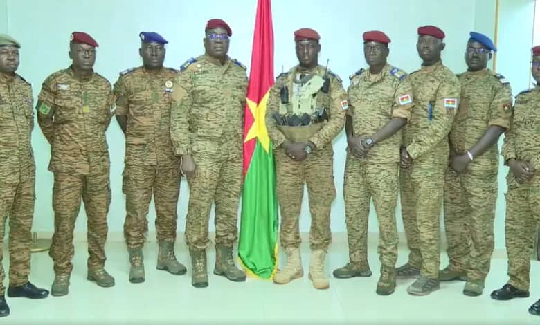 Burkina : La hiérarchie militaire soutient le Capitaine Traoré