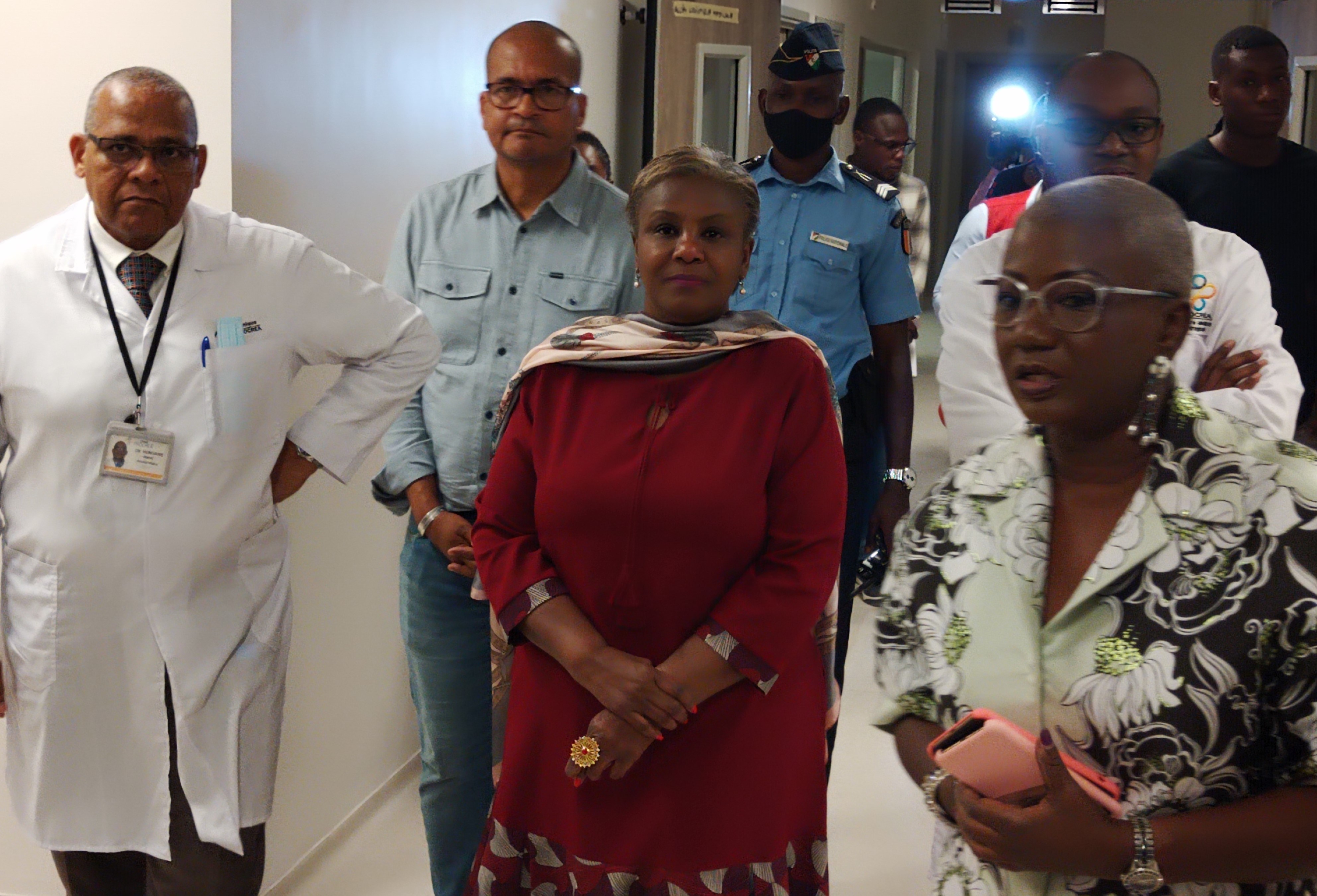Investissement agréé : le DG du Cepici visite une clinique à Abidjan
