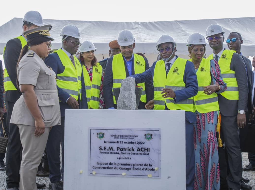 Côte d’Ivoire : pose de la 1ère pierre du garage-école d’Abobo