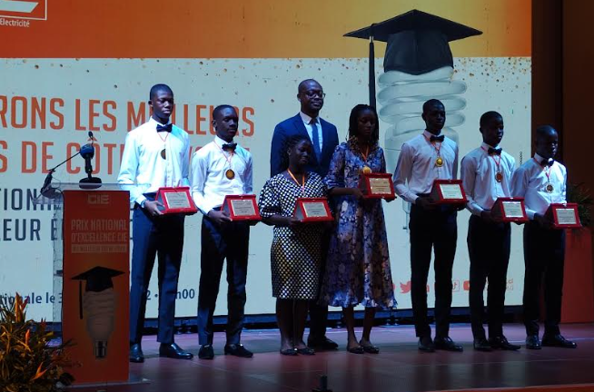 Côte d’Ivoire : la CIE célèbre l’excellence en milieu scolaire