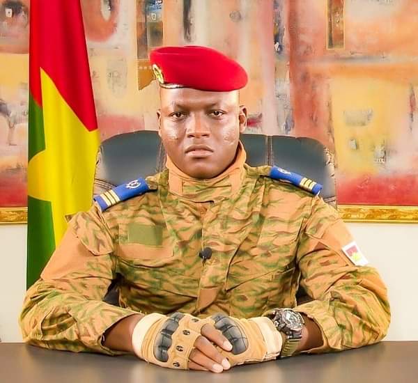 Le capitaine Traoré veut « l’indépendance totale » du Burkina