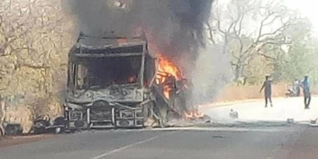 Burkina : Au moins 21 civils tués dans l’explosion d’un bus