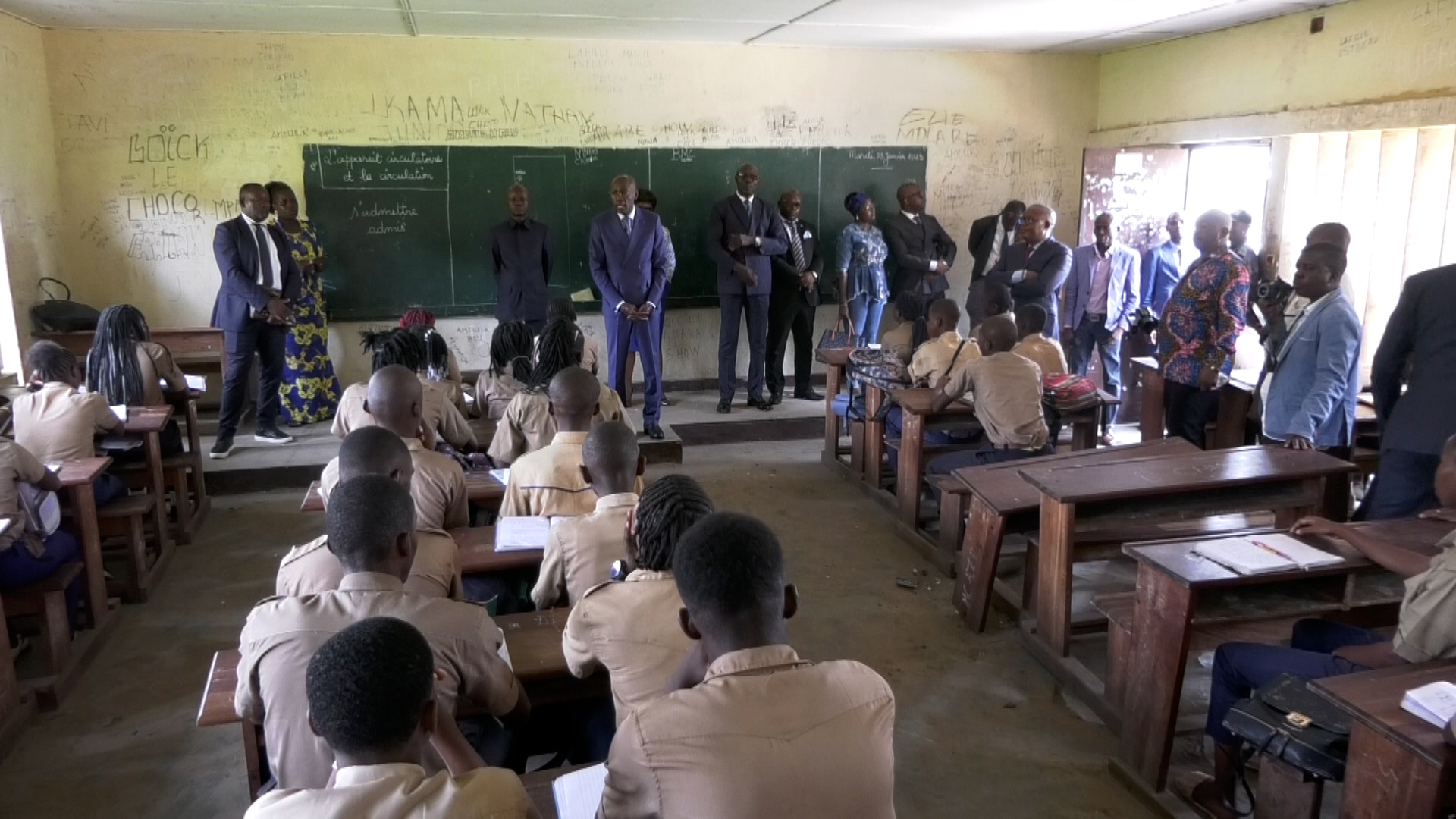 Congo : Luc Mouthou appelle les élèves en classe d’examens à plus d’effort au travail