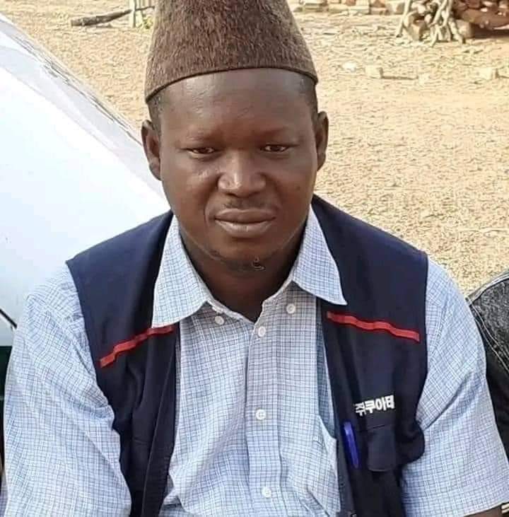 Guinée : le ministre de la Justice prend le parti d’un imam priant en mandingue
