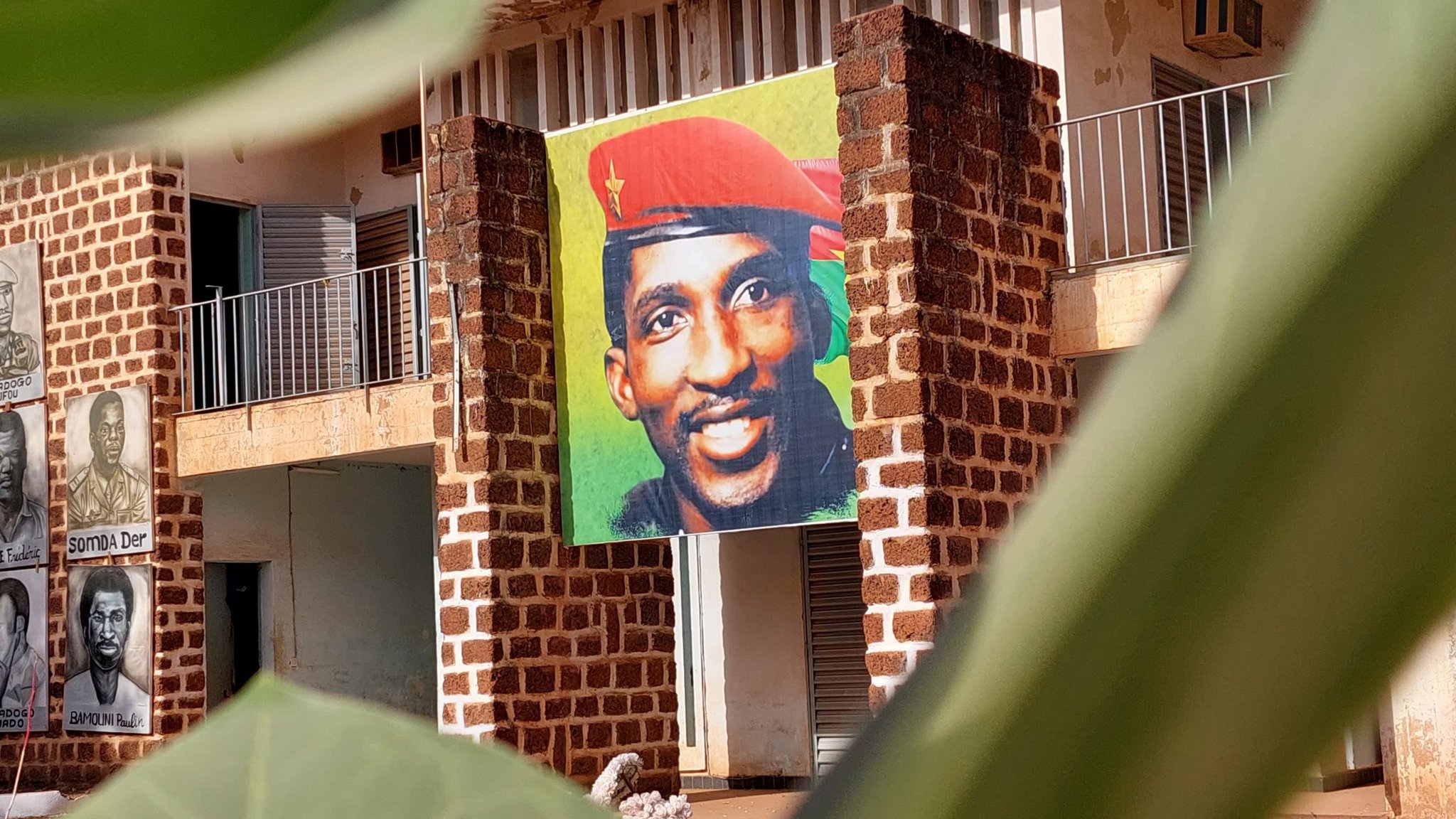 Burkina : Sankara sera inhumé au Mémorial (gouvernement)