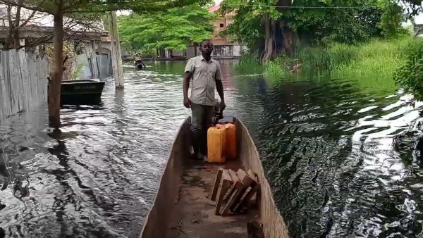 Congo-Mossaka: flood victims receive humanitarian kit Congo-Mossaka: flood victims receive humanitarian kit