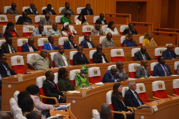 Congo-Parlement : sensibilisation à l’utilisation pacifique des ...